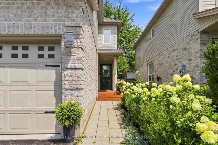 Property Photo: 1308 Elson Road ON N6G 5R2