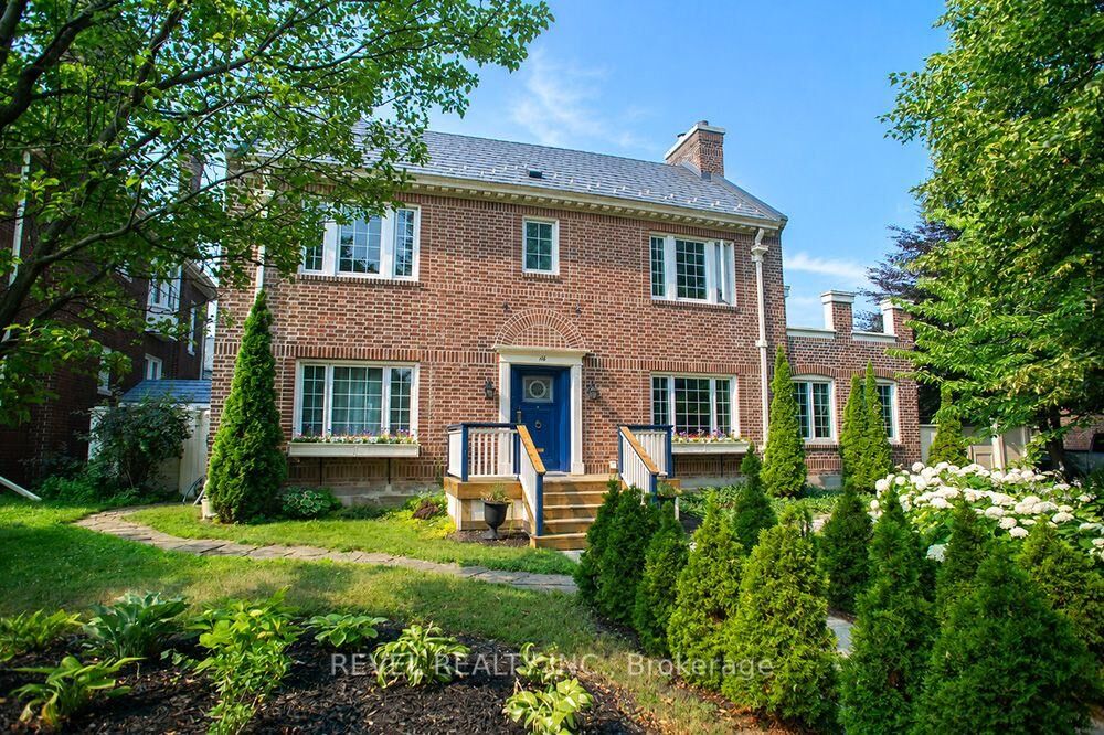 Property Photo: 116 Dufferin Avenue ON N3T 4R1