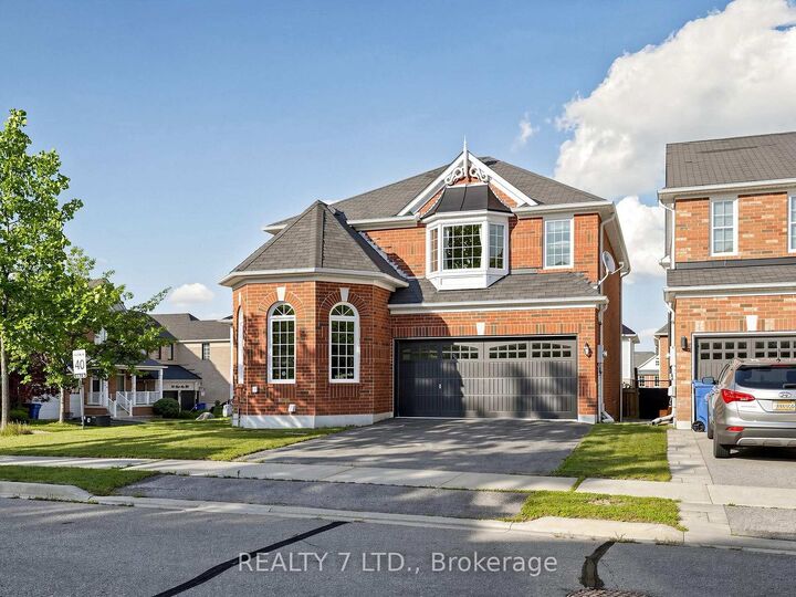 Property Photo: 330 Cheryl Mews Boulevard ON L3X 3J6
