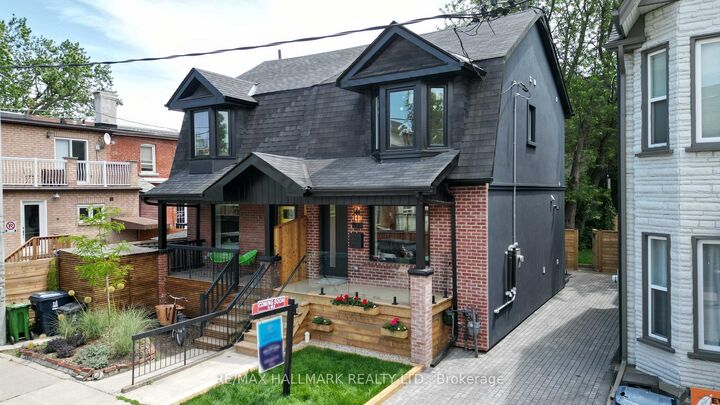 1 1/2 Delaney Crescent — photo 1