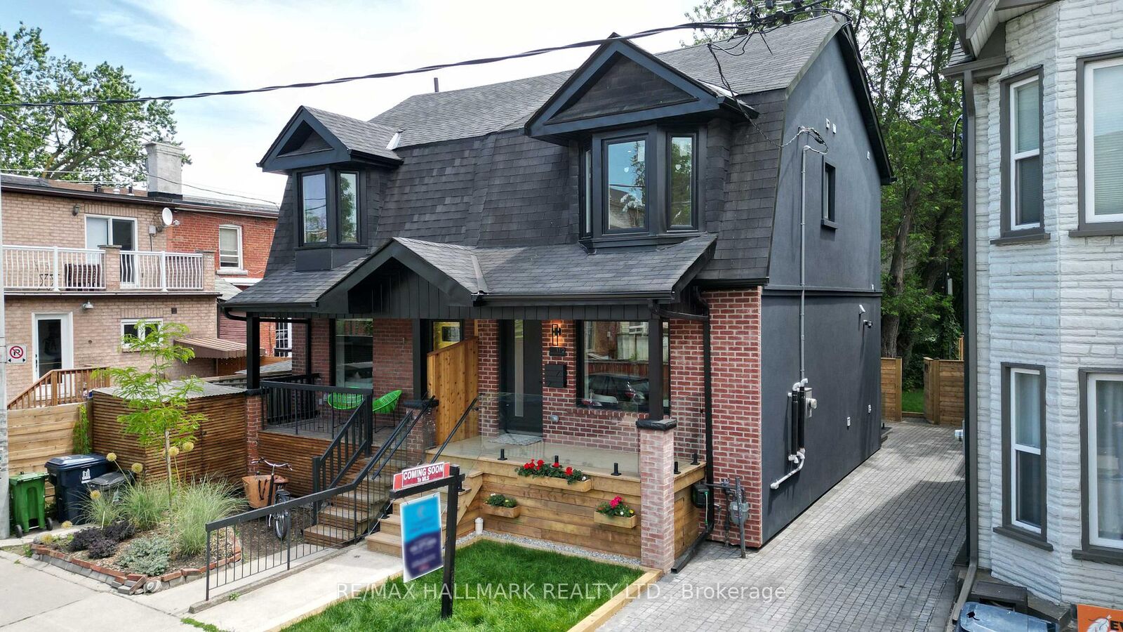 Property Photo: 1 1/2 Delaney Crescent ON M6K 1P9