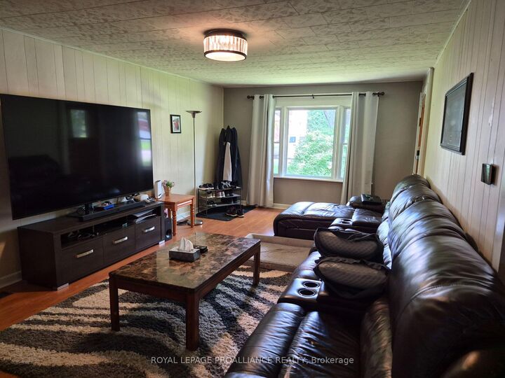 Property Photo: 162 First Avenue ON K6V 3B5