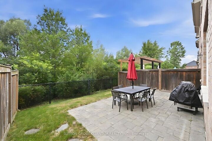 Property Photo:  25 McCardy Court  ON L7C 3W9 