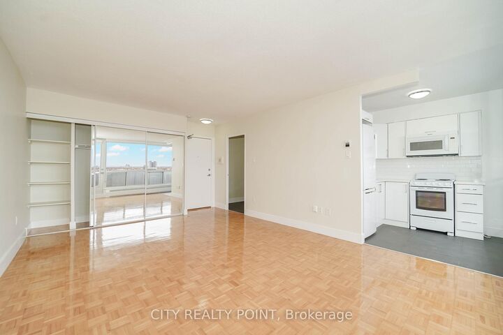 Property Photo:  666 Spadina Avenue 1007  ON M5S 2H8 
