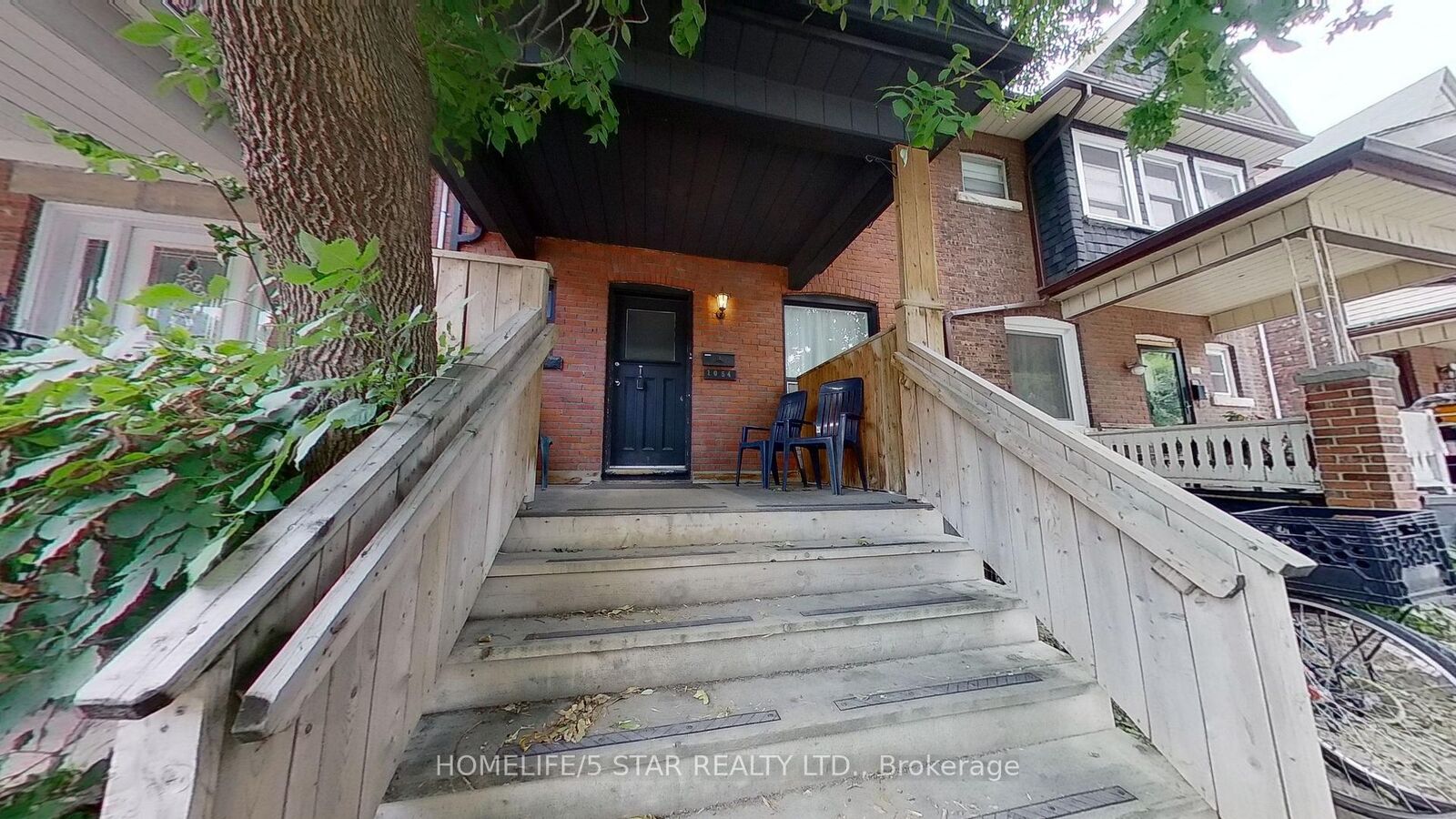 Photo de la propriété:  1054 Dovercourt Road Apt 1  ON M6H 2X8 