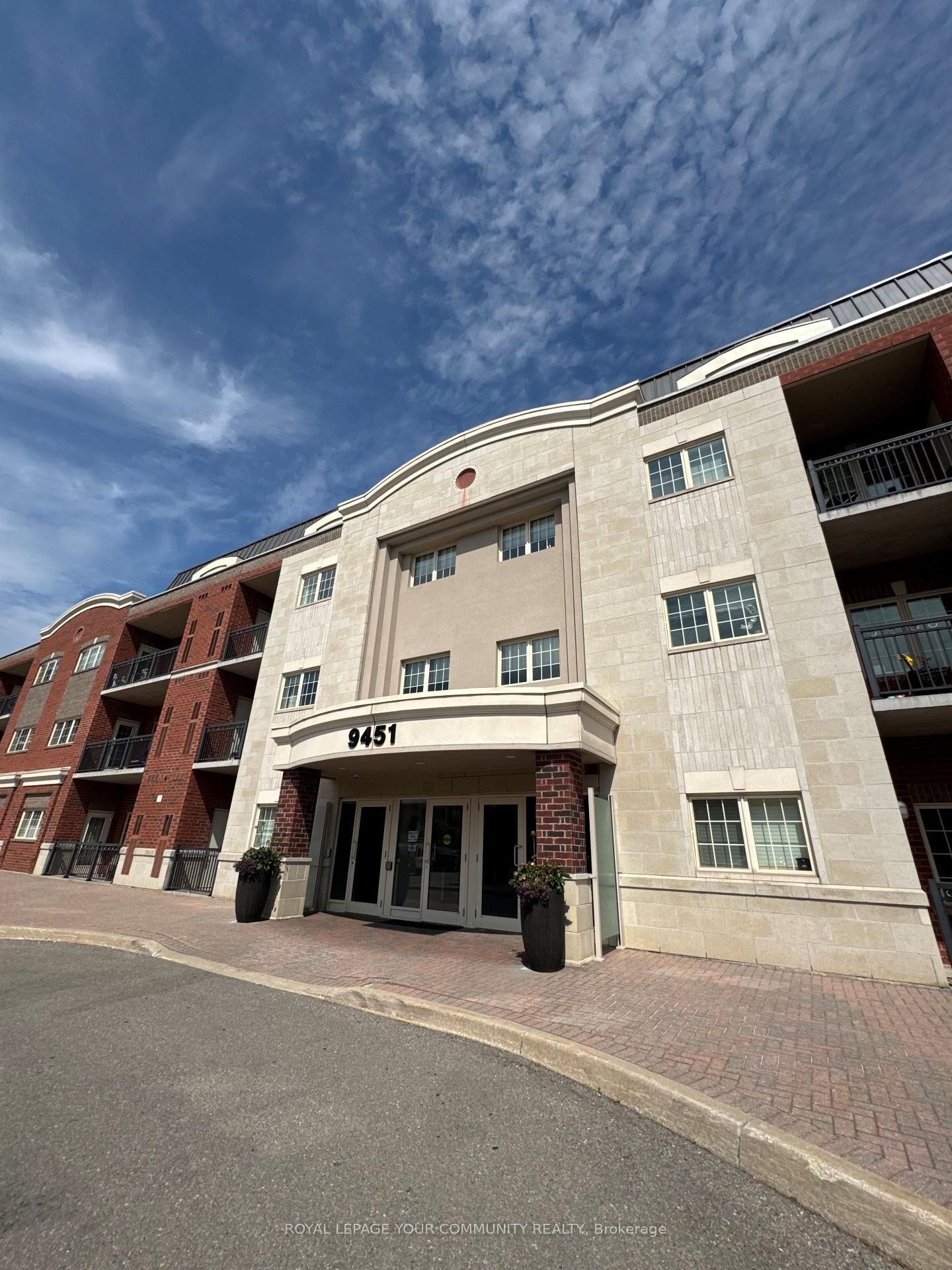 Property Photo:  9451 Jane Street 301  ON L6A 4H8 