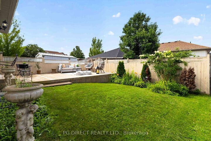 Photo de la propriété: 81 Thrushwood Trail ON K9V 0B2