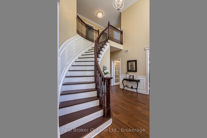 Property Photo: 9 Paige Court ON K9A 0W6