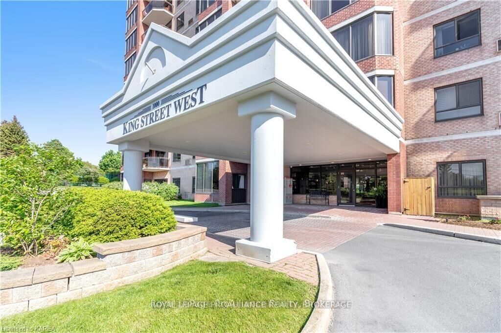 Property Photo:  1000 King Street W 305  ON K7M 8H3 