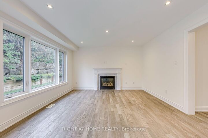 2579 Islington Avenue — photo 1