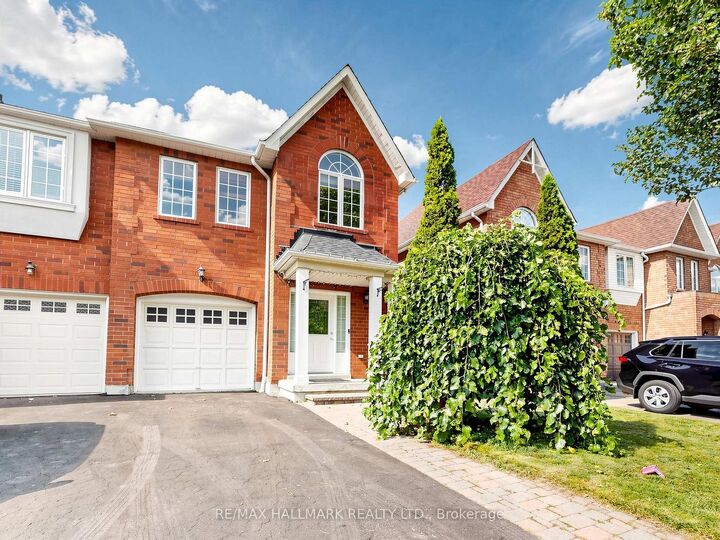 12 Stokely Crescent — photo 1