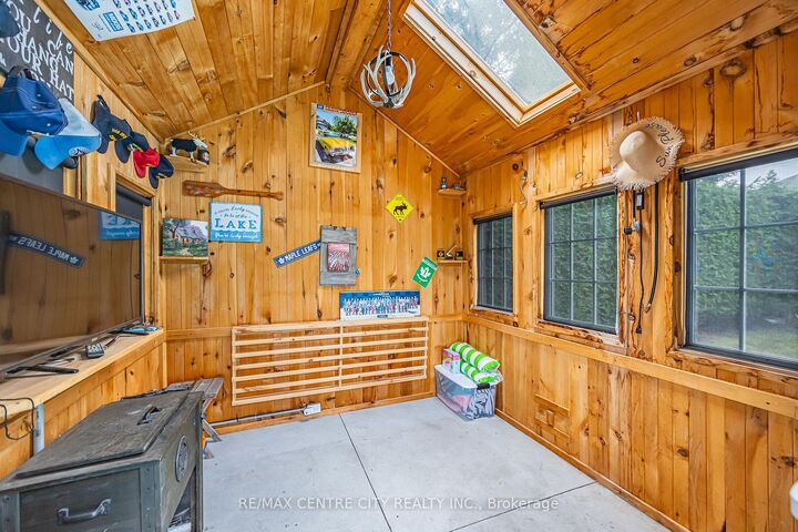 Property Photo: 43 Meredith Drive ON N0M 2A0