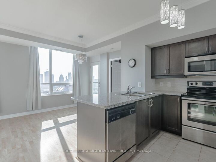 Property Photo: 208 Enfield Place 3006 ON L5B 0G8
