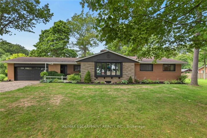 7079 Rainham Road — photo 1