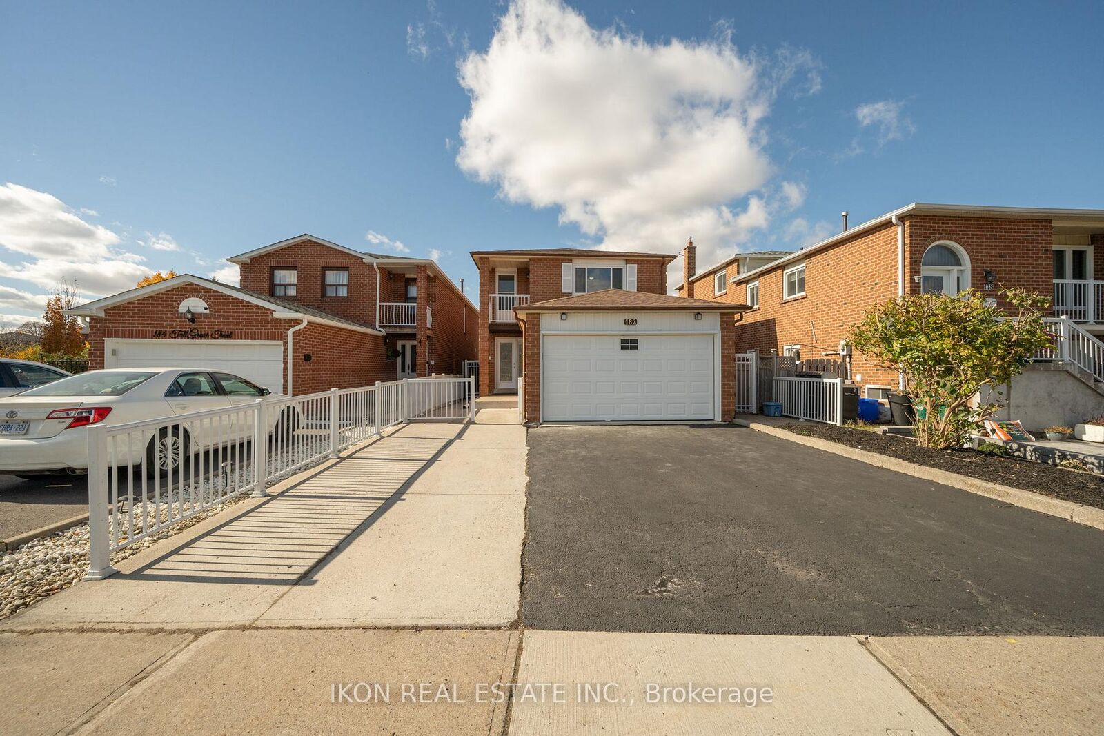 Property Photo:  182 Tall Grass Trail  ON L4L 3P8 