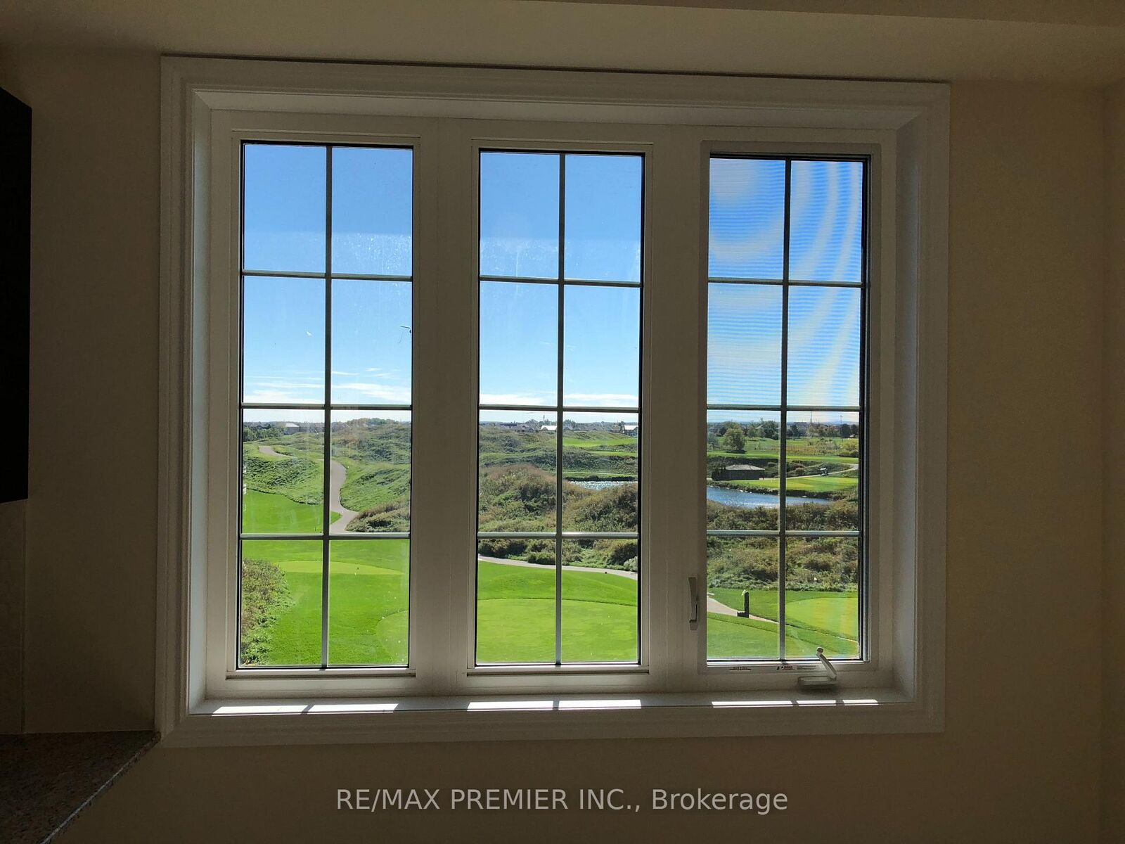 Property Photo:  32 Shiff Crescent  ON L6Z 0H6 