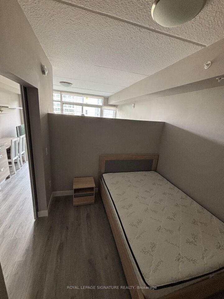 308 Lester Street 306 — photo 1