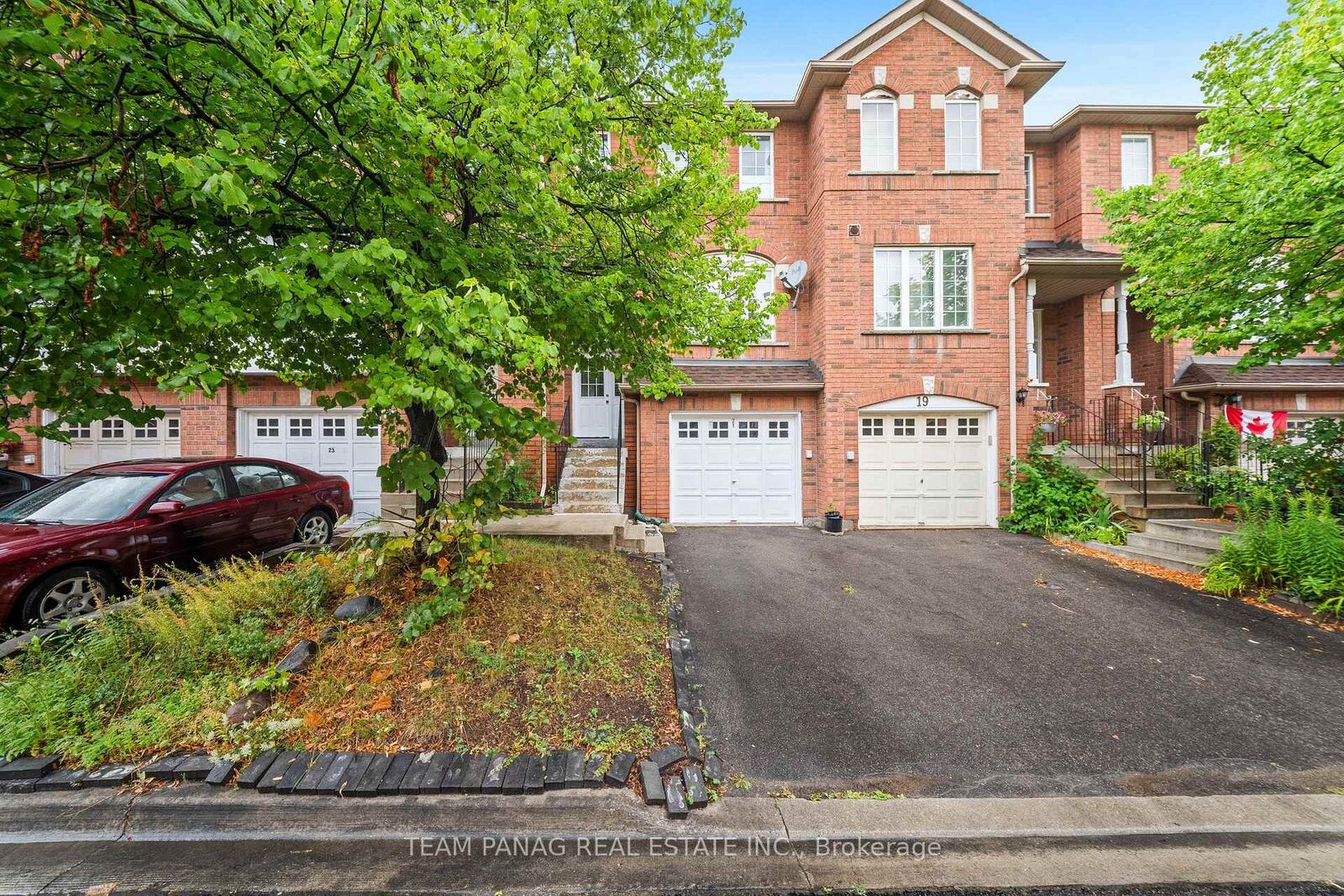 Property Photo: 170 Havelock Drive 21 ON L6W 4T3