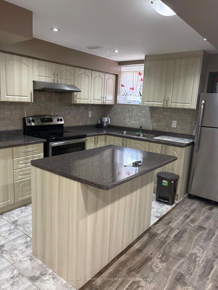 Photo de la propriété: 1 Deancrest Crescent ON L7A 0W1