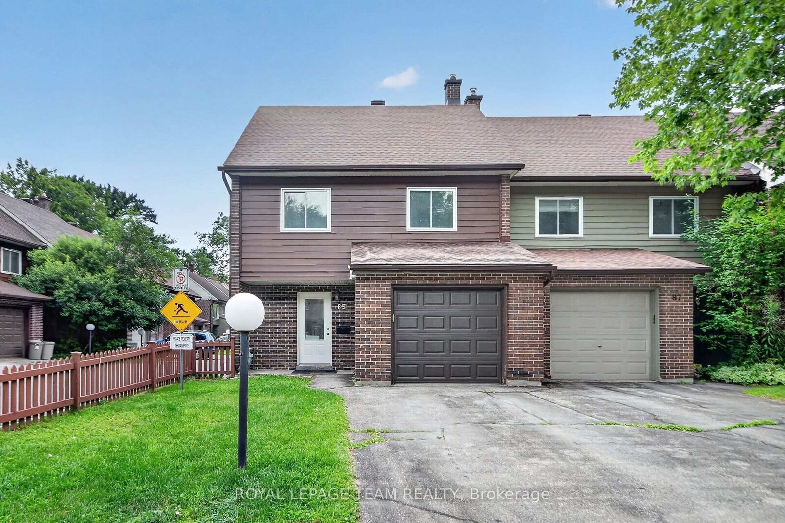 Property Photo: 85 Glen Park Drive ON K1B 3Z1