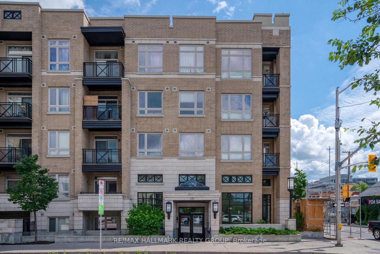 Property Photo:  429 Kent Street 105  ON K2P 1B5 