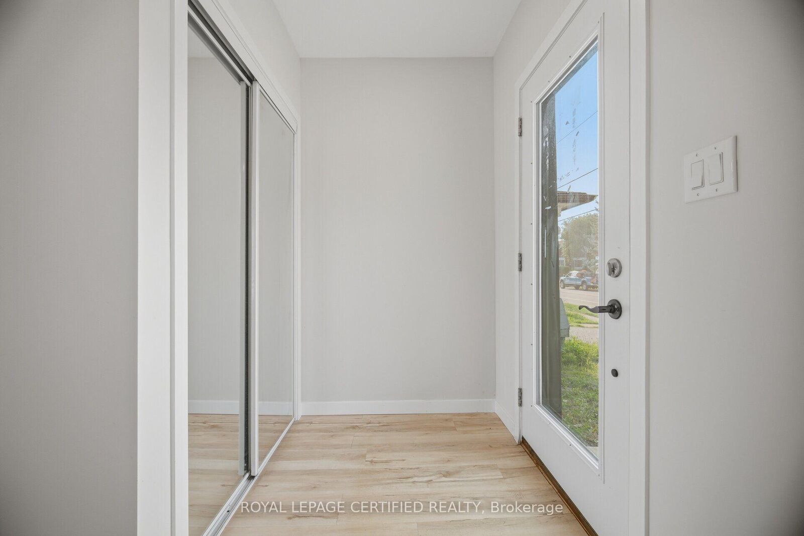 Property Photo:  5759 Robinson Street  ON L2G 2B3 