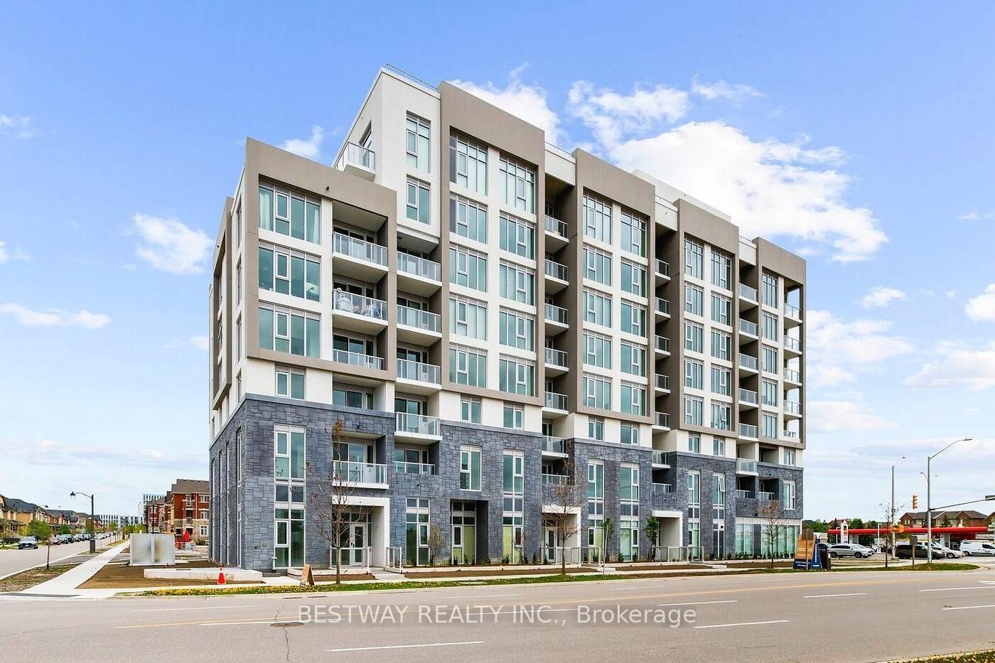Photo de la propriété: 412 Silver Maple Road 207 ON L6H 7X8