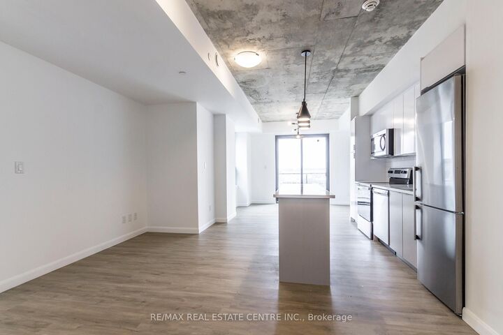 Property Photo: 7 Erie Avenue 812 ON N3S 2E7