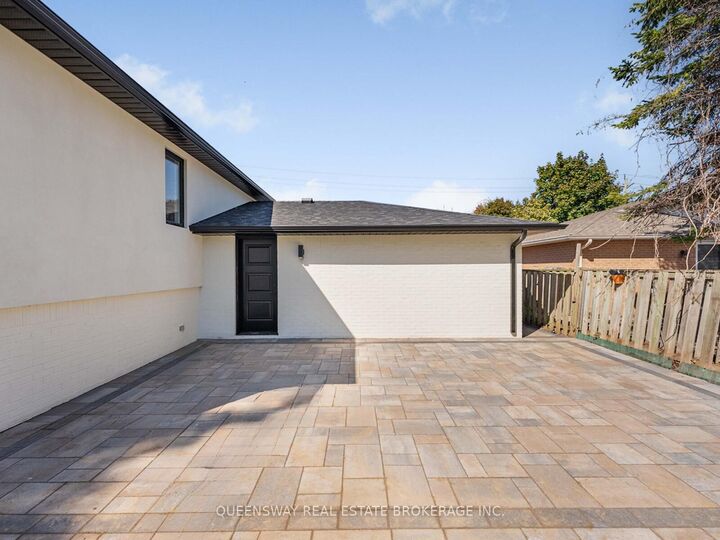 Property Photo: 1128 Pinegrove Road ON L6L 2W6