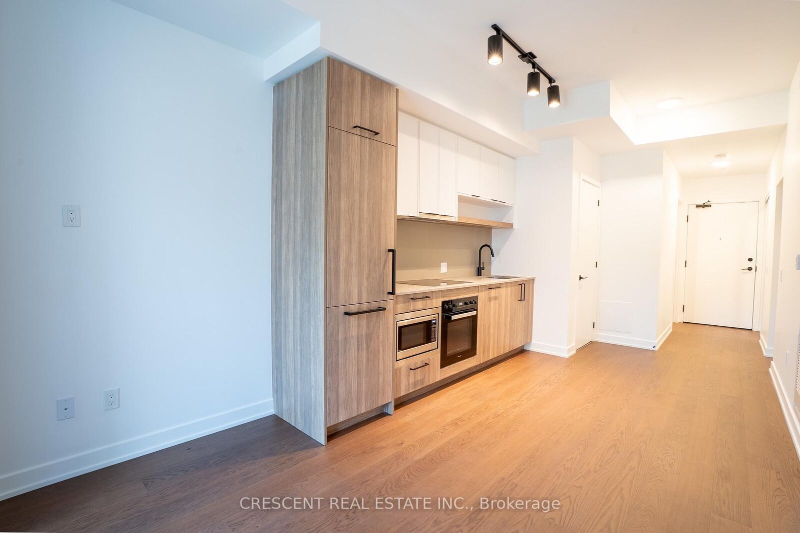 Property Photo:  91 Montclair Avenue 201  ON M5P 0B1 