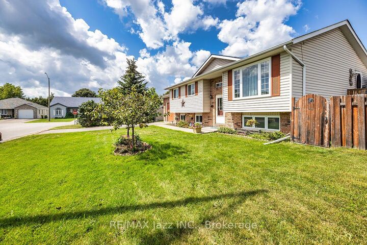 Property Photo: 24 Glenn Drive ON K8V 6E3