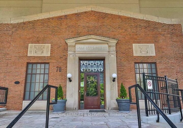 Property Photo:  70 High Park Avenue 503  ON M6P 1A1 