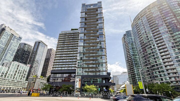 352 Front Street W 306 — photo 1