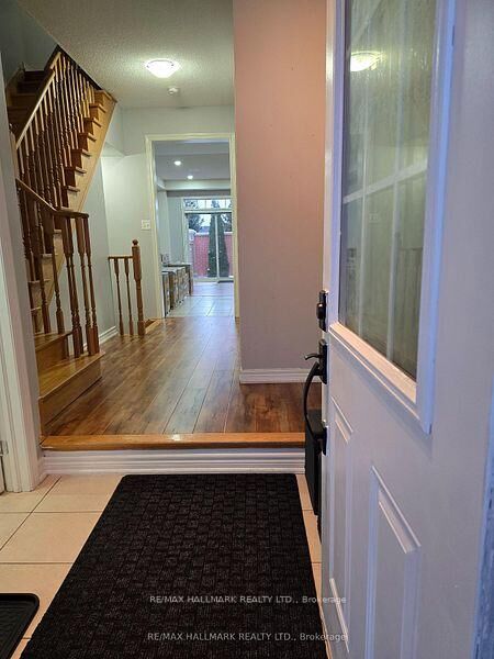 Property Photo: 32 Kempenfelt Trail ON L7A 0Z6