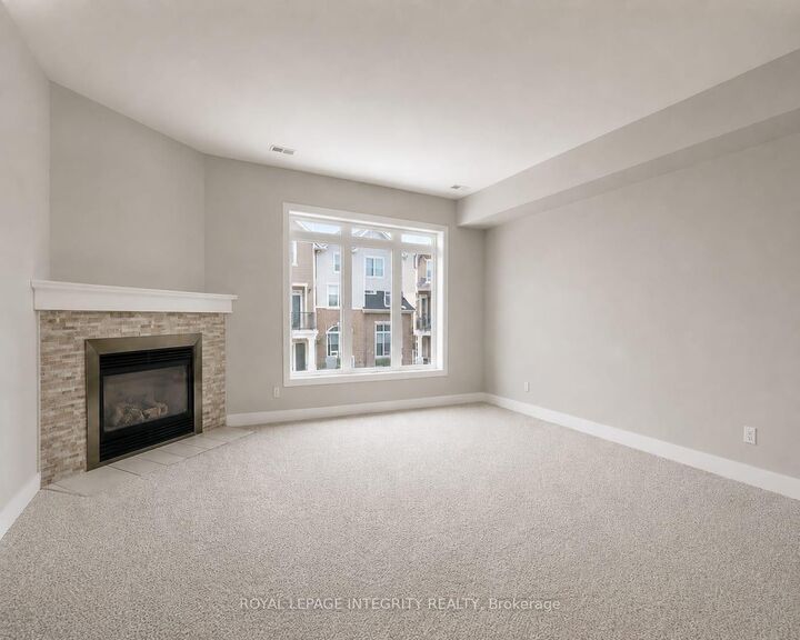 Property Photo: 1660 Locksley Lane 21 ON K1J 1B6