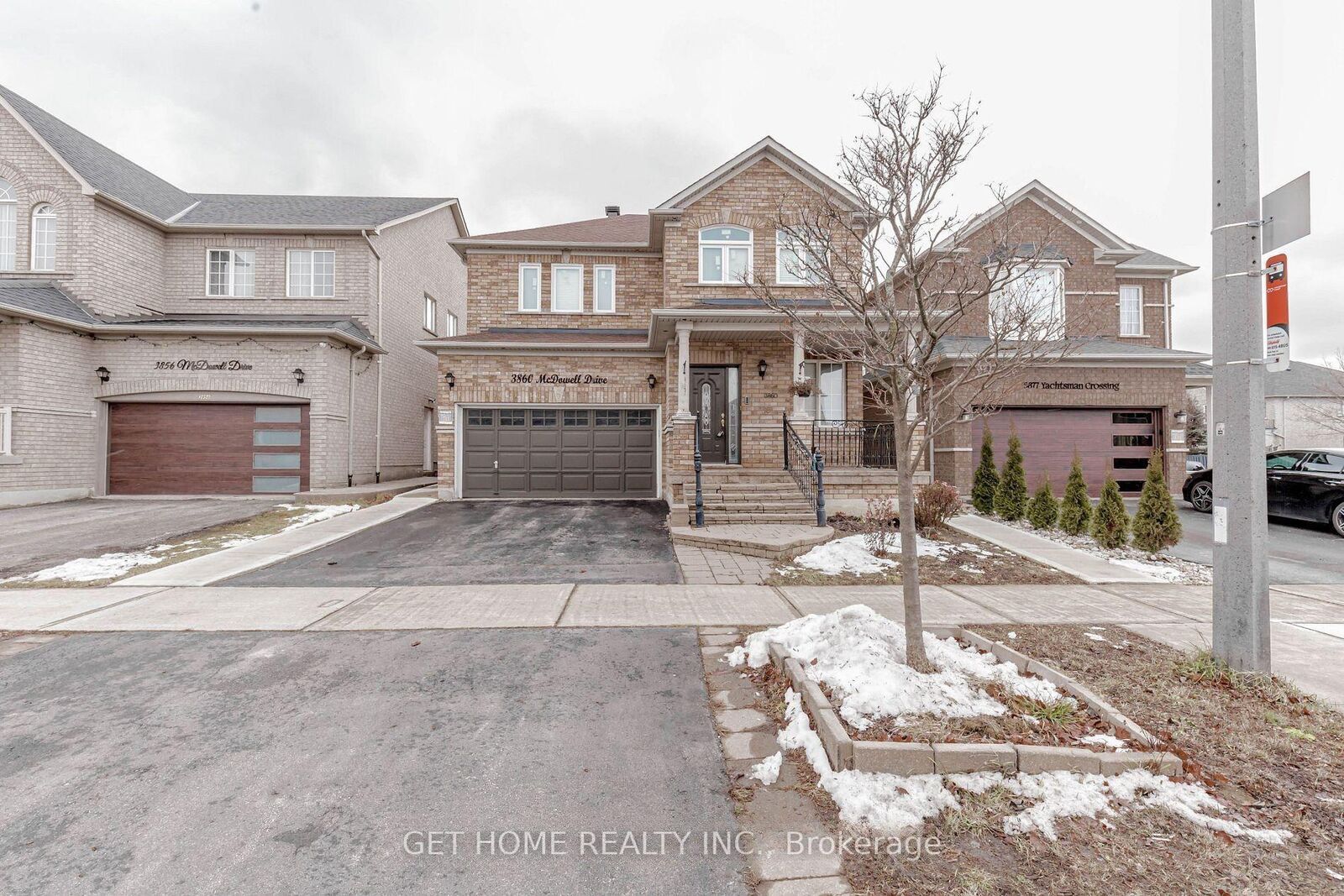 Property Photo: 3860 McDowell Drive Bsmt ON L5M 6P1