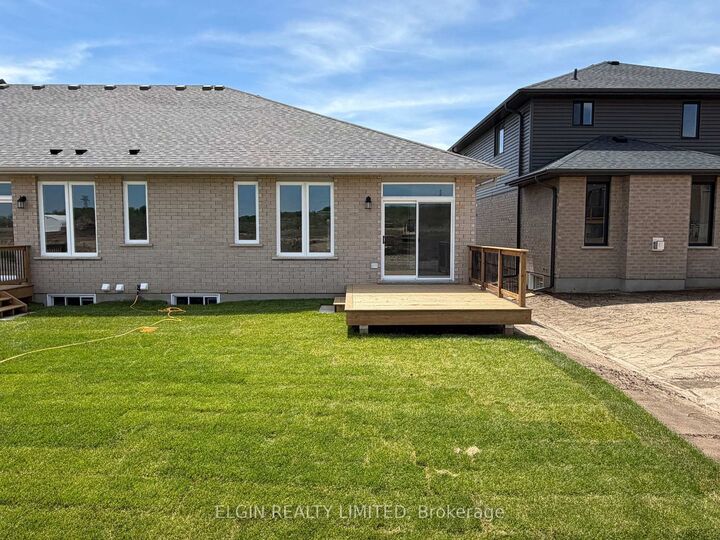 Photo de la propriété:  6 Finch Street  ON N4G 0L9 