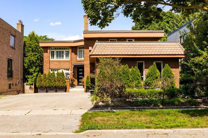 Property Photo: 92 Prue Avenue ON M6B 1R5