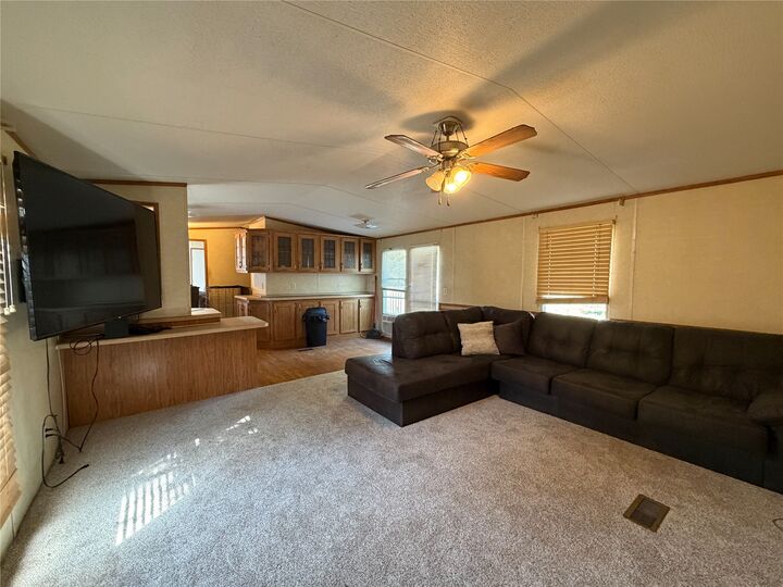 Property Photo: 21008 S 384 Road OK 74434