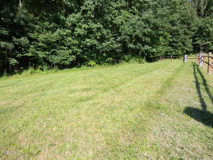 Property Photo: 117 Buckner Drive TN 37687