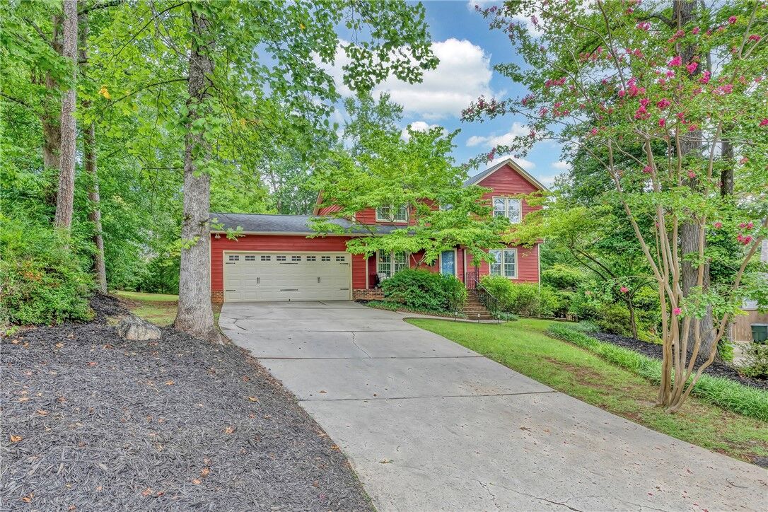 Property Photo: 16 Pine View Terrace SC 29687