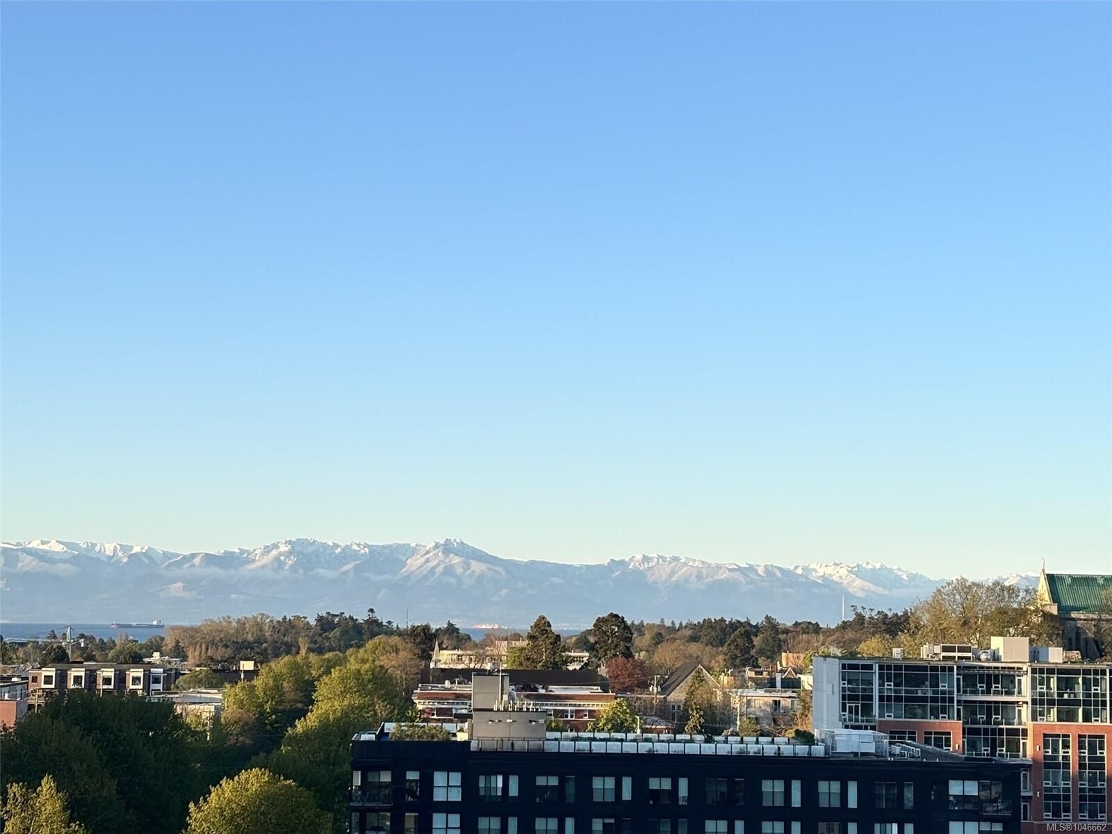 Property Photo:  989 Johnson St #813  BC V8V 0E3 