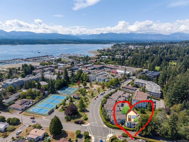 Property Photo: 1646 Balmoral Ave #16 BC V9M 2N1