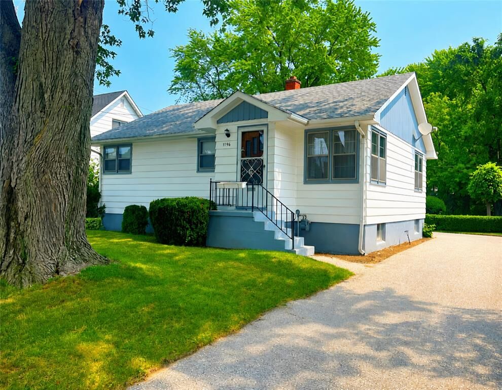 Property Photo: 1196 Carr Street ON N7S 3A4
