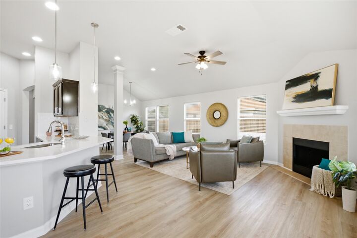 Property Photo: 107 Fishbaugh Lane TX 78634