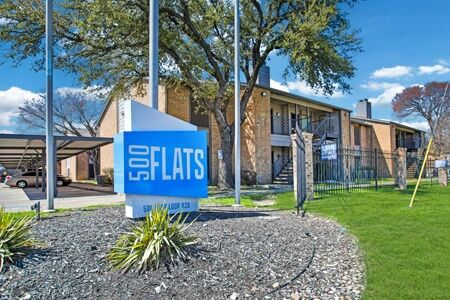 Property Photo: 500 E Loop 820 606 TX 76112