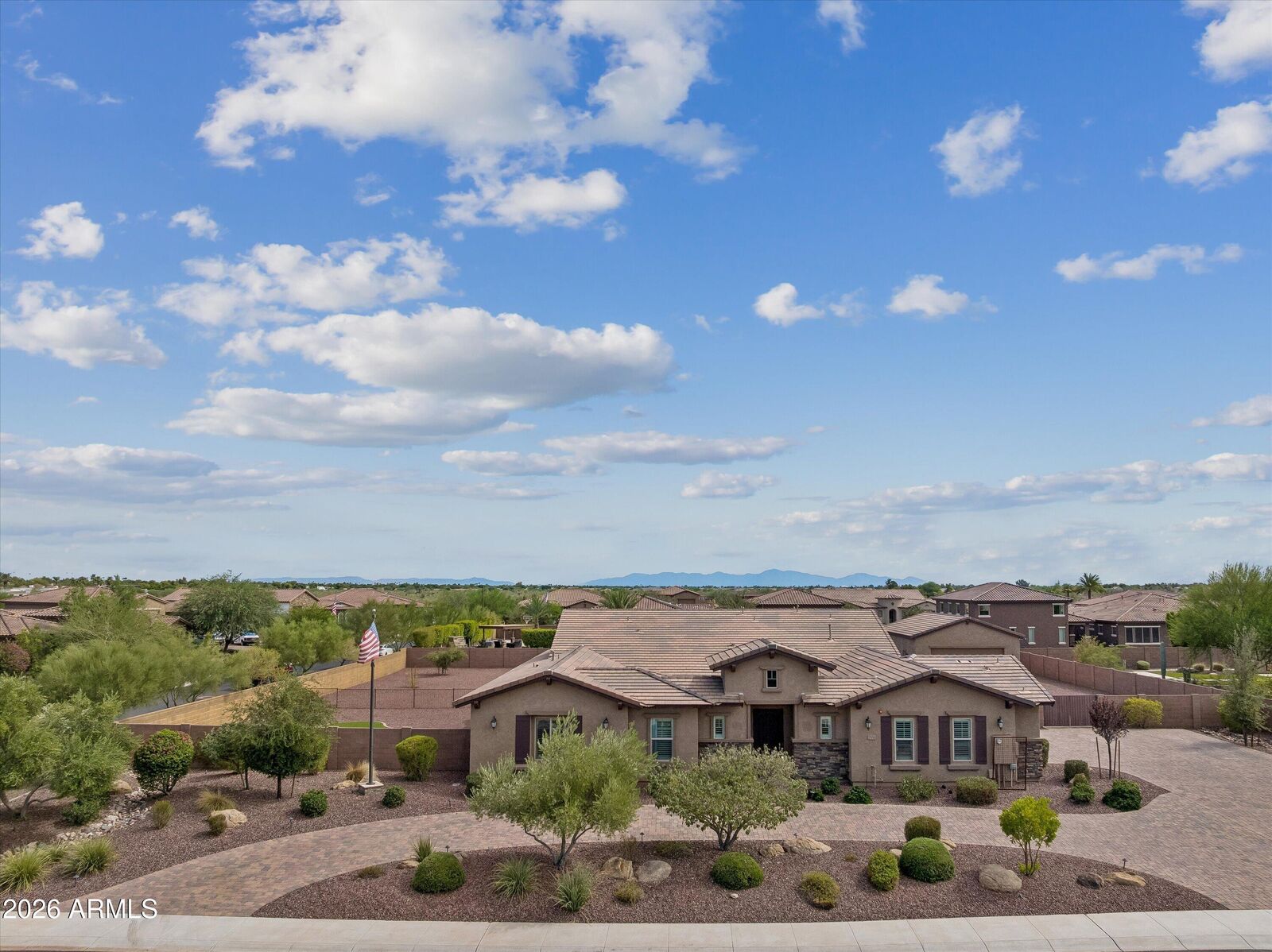 Property Photo:  7551 W Saguaro Park Lane  AZ 85383 