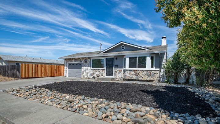 Property Photo:  1542 Henry Street  CA 94533 