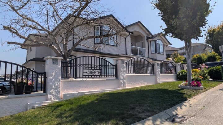 Property Photo: 31380 Homestead Crescent BC V2T 6V5