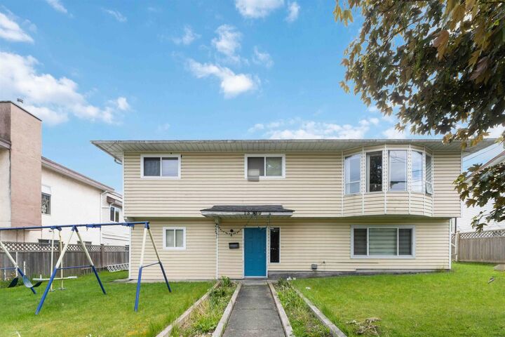 13430 64 Avenue — photo 1